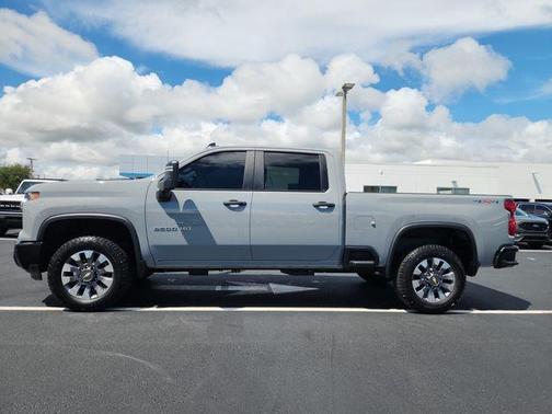 2024 Chevrolet Silverado 2500 Custom