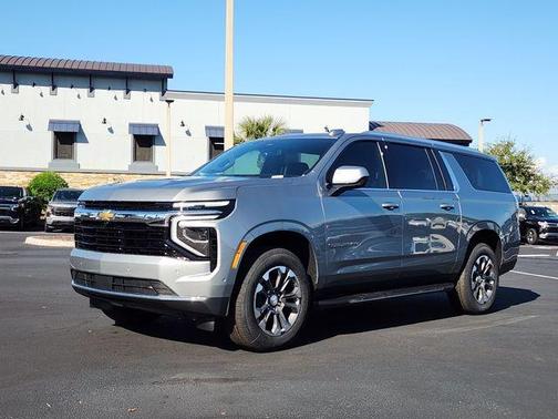 2026 Chevrolet Suburban LS
