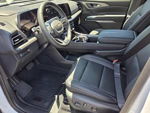 White 2026 Chevrolet Traverse LT