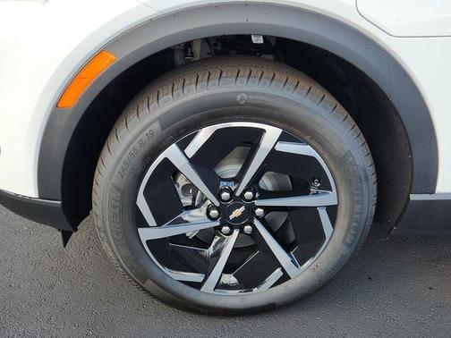 2026 Chevrolet Equinox EV LT 2