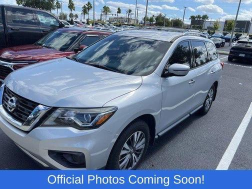 2020 Nissan Pathfinder S