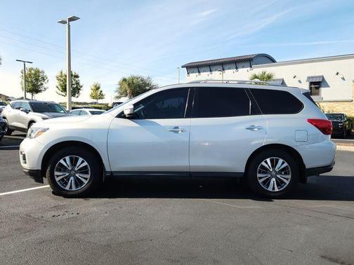2020 Nissan Pathfinder S