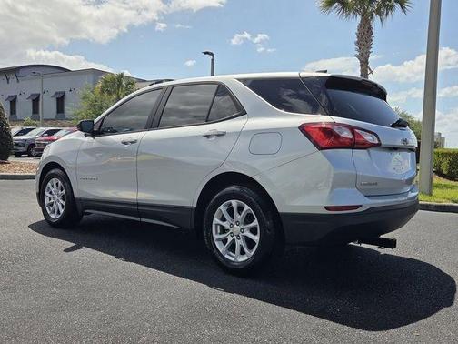 Silver Ice Metallic 2021 Chevrolet Equinox LS