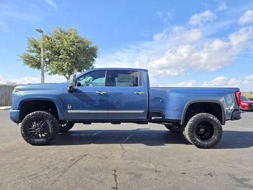 2026 Chevrolet Silverado 3500 High Country