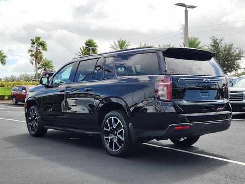 2022 Chevrolet Suburban RST