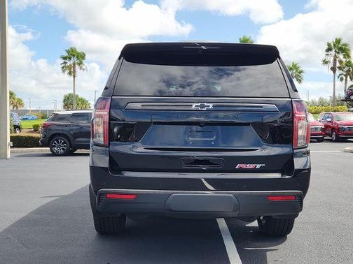 2022 Chevrolet Suburban RST