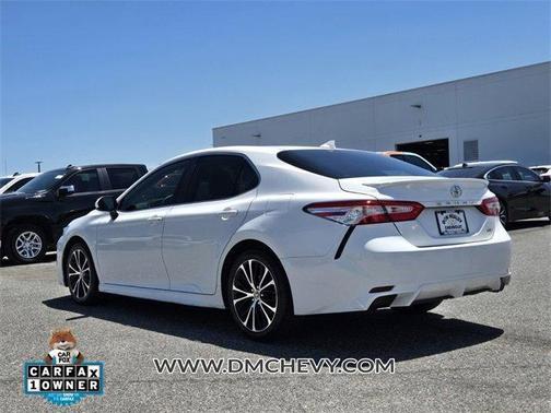 2020 Toyota Camry SE