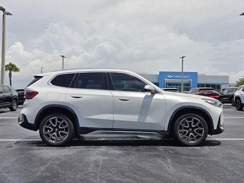White Metallic 2023 BMW X1 xDrive28i