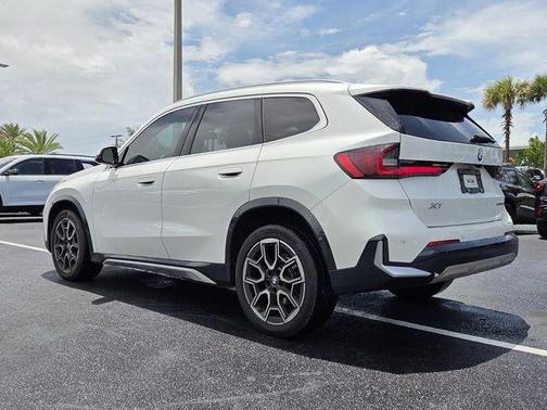White Metallic 2023 BMW X1 xDrive28i