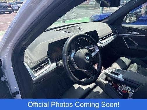 White Metallic 2023 BMW X1 xDrive28i