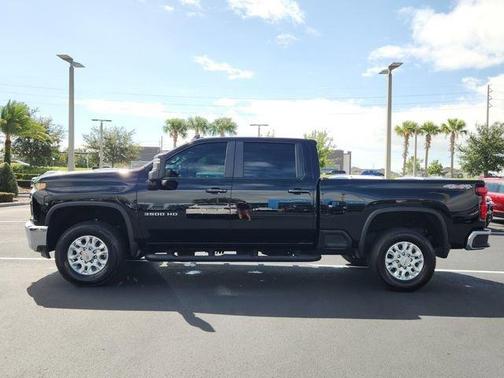 2023 Chevrolet Silverado 3500 LT