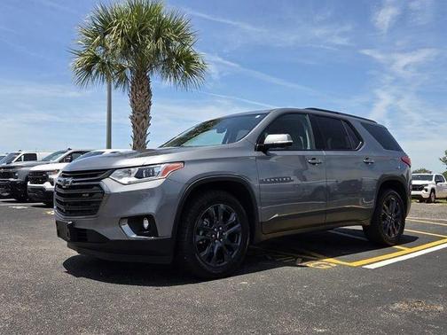 Satin Steel Metallic 2019 Chevrolet Traverse RS