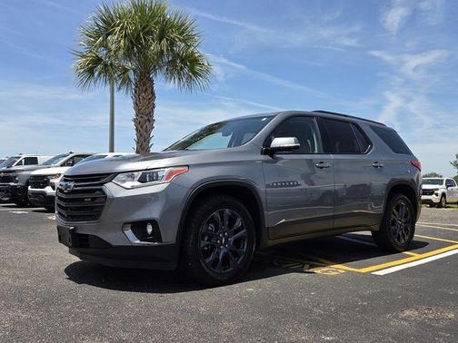 Satin Steel Metallic 2019 Chevrolet Traverse RS