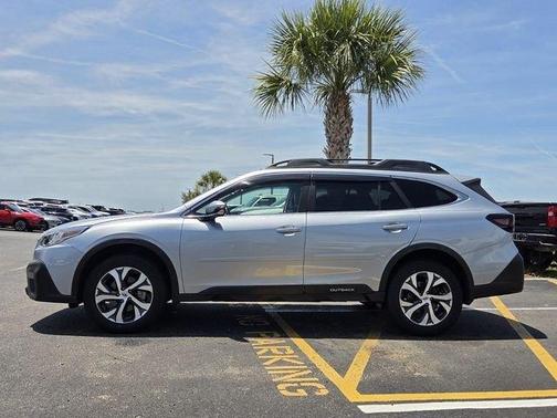 Ice Silver Metallic 2021 Subaru Outback Limited XT