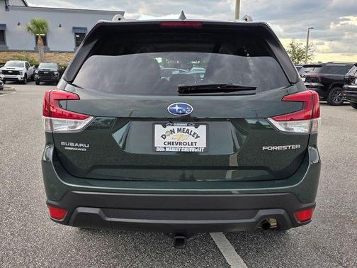 2023 Subaru Forester Premium