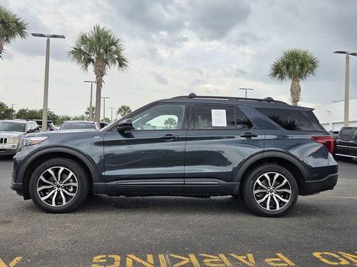 Blue Metallic 2023 Ford Explorer ST-Line