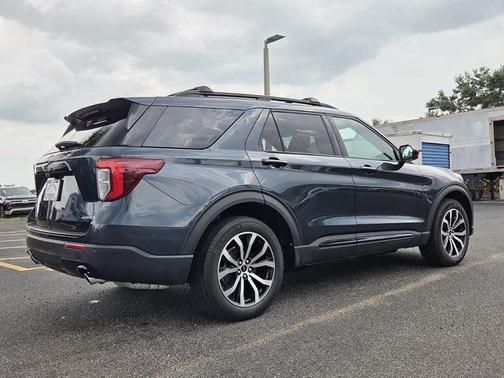 Blue Metallic 2023 Ford Explorer ST-Line