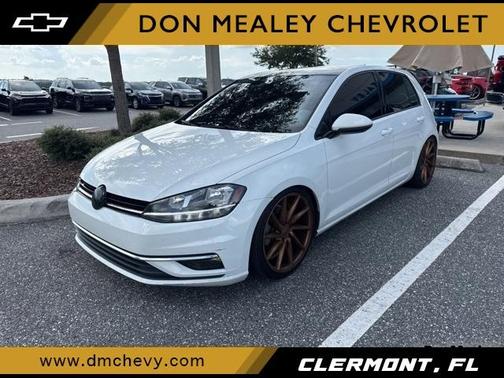 2018 Volkswagen Golf TSI SE