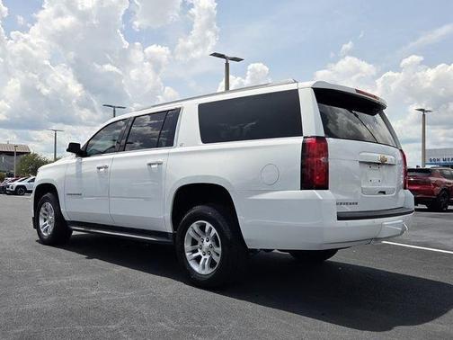 Summit White 2019 Chevrolet Suburban LT