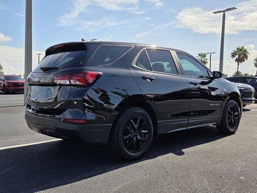 Mosaic Black Metallic 2024 Chevrolet Equinox LS