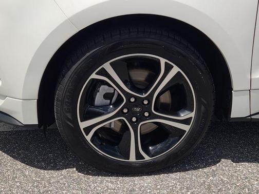 2021 Ford Edge ST