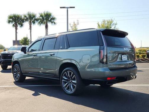 2023 Cadillac Escalade ESV Sport