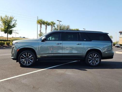 2023 Cadillac Escalade ESV Sport