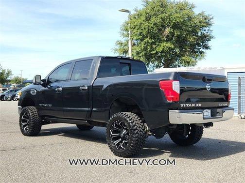 2019 Nissan Titan XD SV Gas