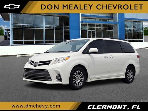 2018 Toyota Sienna XLE