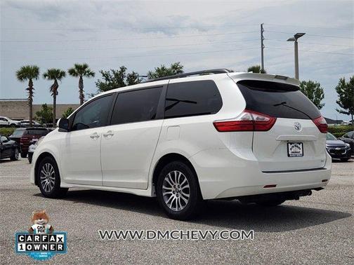 2018 Toyota Sienna XLE
