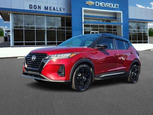 2022 Nissan Kicks SR