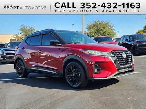 2022 Nissan Kicks SR