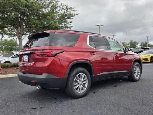 Cherry Red Tintcoat 2022 Chevrolet Traverse LT Leather
