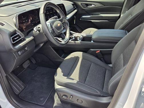 White 2026 Chevrolet Traverse LT