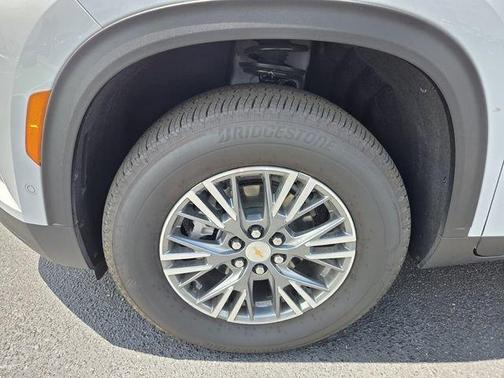White 2026 Chevrolet Traverse LT