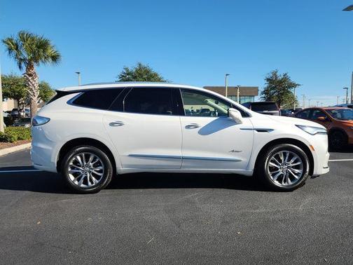 2023 Buick Enclave Avenir