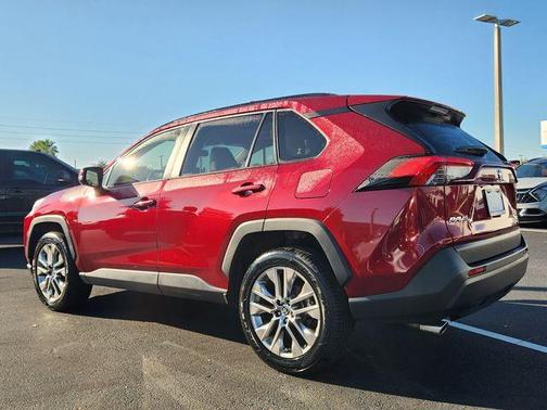 2023 Toyota RAV4 XLE Premium