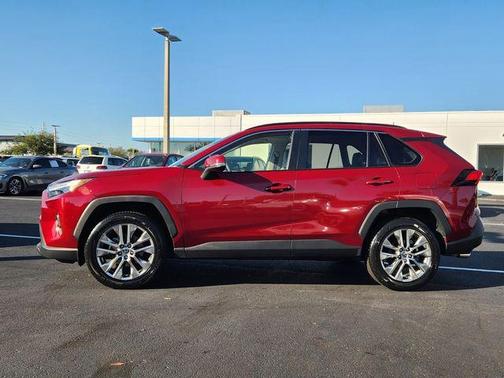 2023 Toyota RAV4 XLE Premium