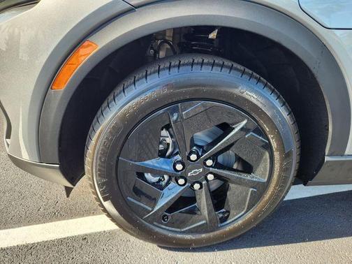 2026 Chevrolet Equinox EV LT 1