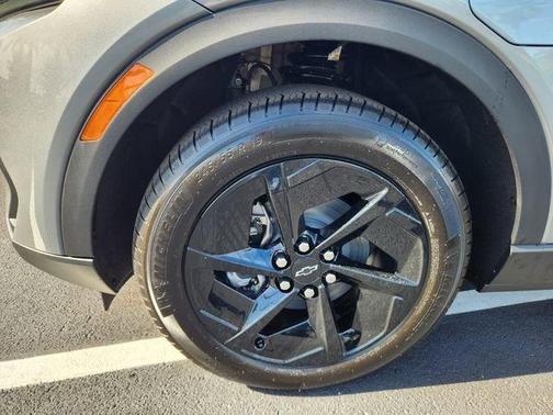 2026 Chevrolet Equinox EV LT 1