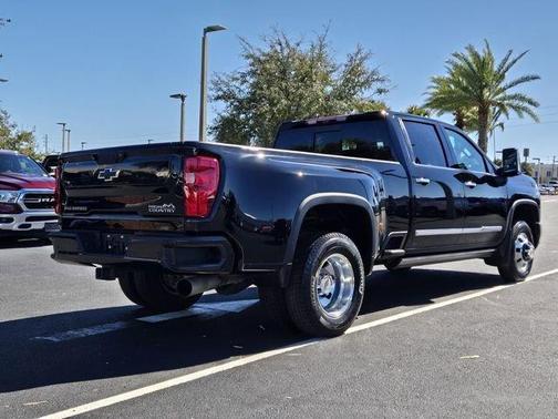 2024 Chevrolet Silverado 3500 High Country