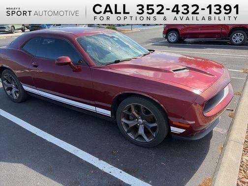 Octane Red Pearlcoat 2017 Dodge Challenger SXT