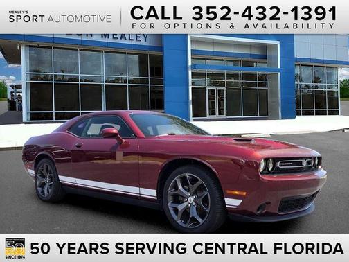 Octane Red Pearlcoat 2017 Dodge Challenger SXT