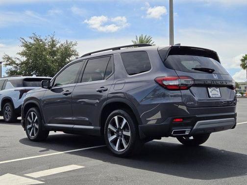 2023 Honda Pilot Touring