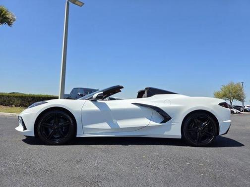 White 2026 Chevrolet Corvette Stingray w/3LT