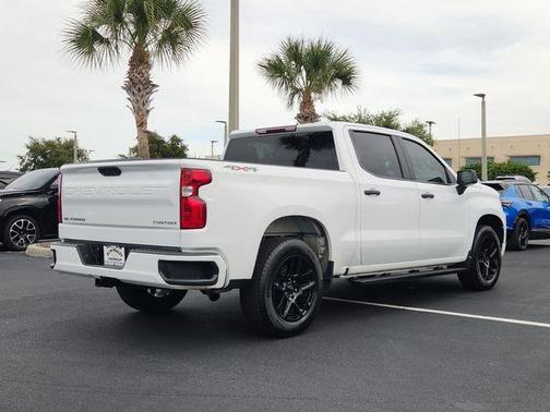 2022 Chevrolet Silverado 1500 Custom