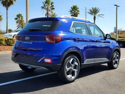 2022 Hyundai VENUE Limited