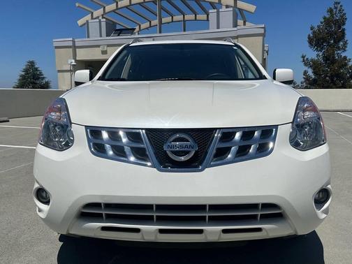 White 2013 Nissan Rogue SV w/SL Pkg