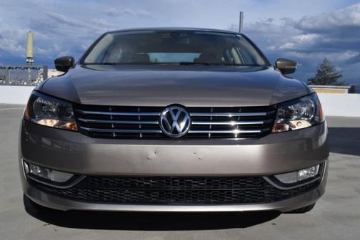 2015 Volkswagen Passat 2.0L TDI DSG SE w/Sunroof