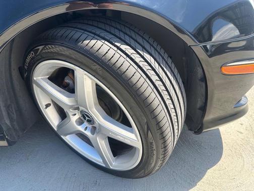 Black 2009 Mercedes-Benz E-Class E 350 4dr Sedan